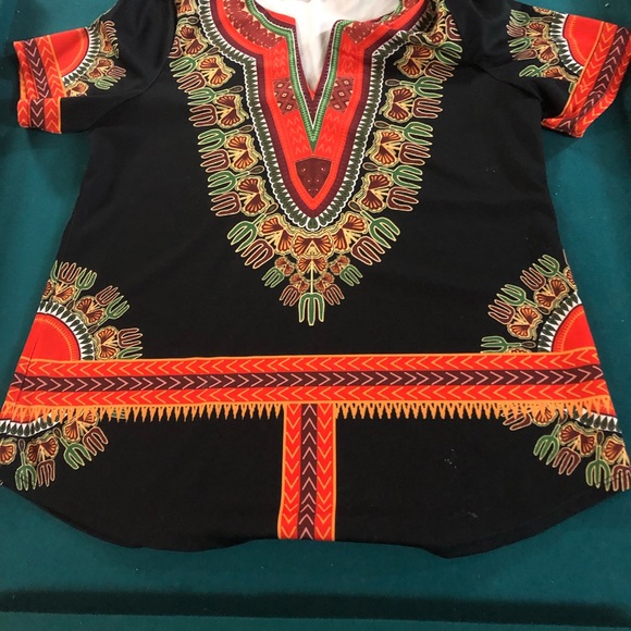 Ladies African shirt - Picture 2 of 4